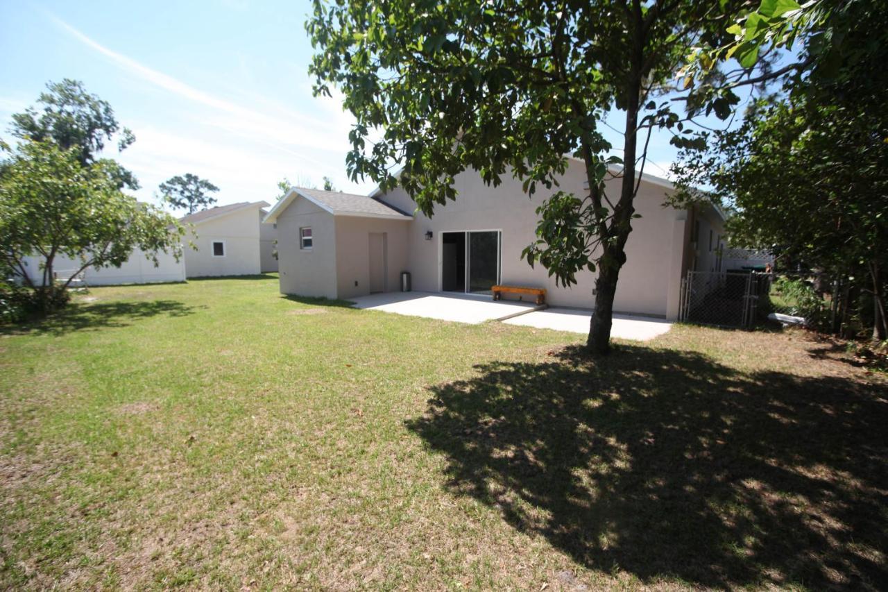 A Beautiful Queen Bedroom Orlando Exterior foto