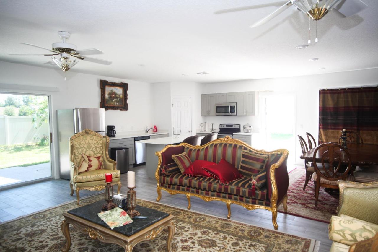A Beautiful Queen Bedroom Orlando Exterior foto